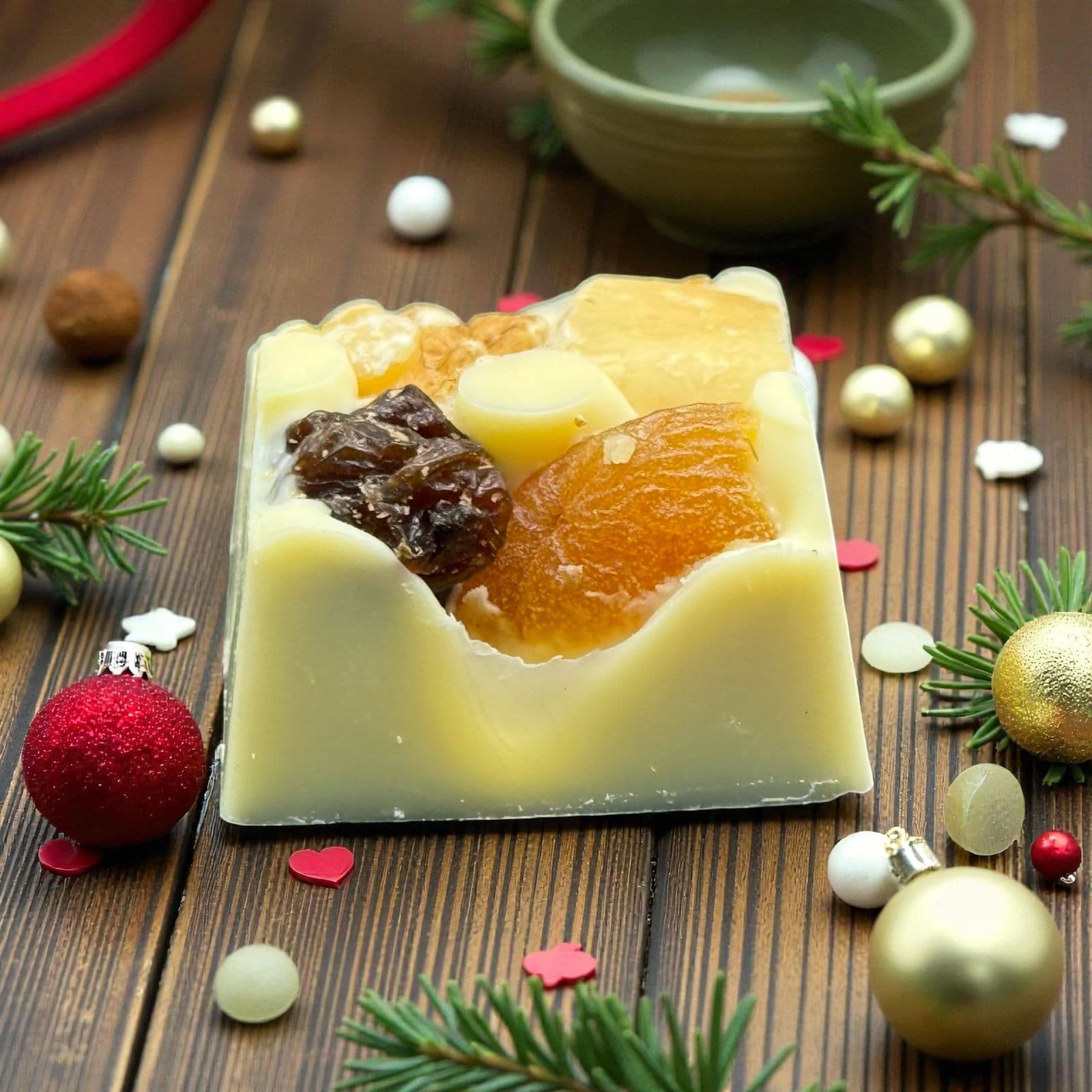 Frutos de Natal - Bombom belga artesanal da Kati Andrade Ateliê